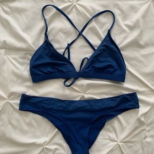Rip Curl Bikini set size Medium for top and bottom